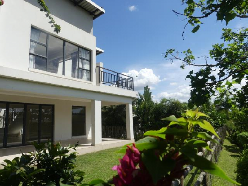 Lake Marion Palm Lakes Family Estate